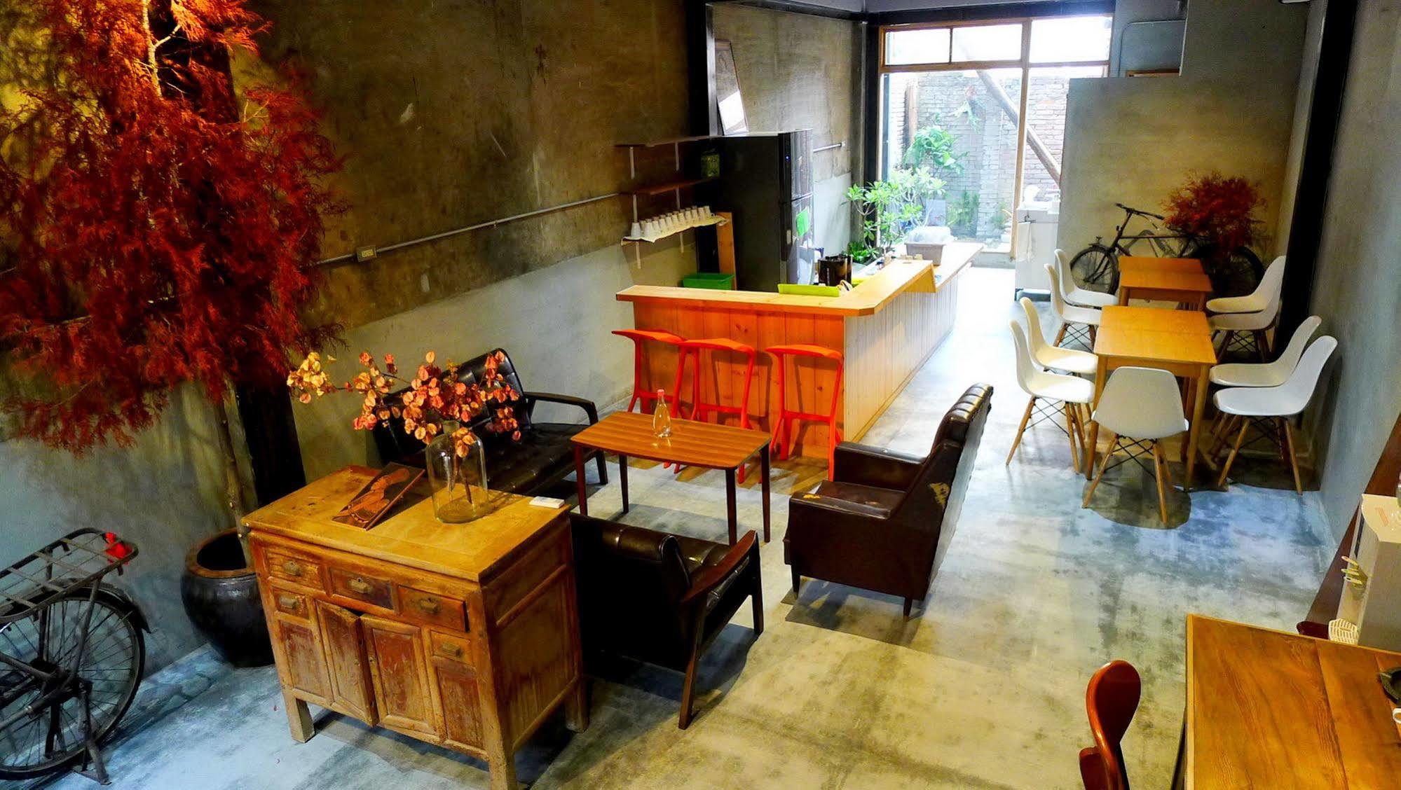 Fuqi Hostel - Heping Tainan Buitenkant foto